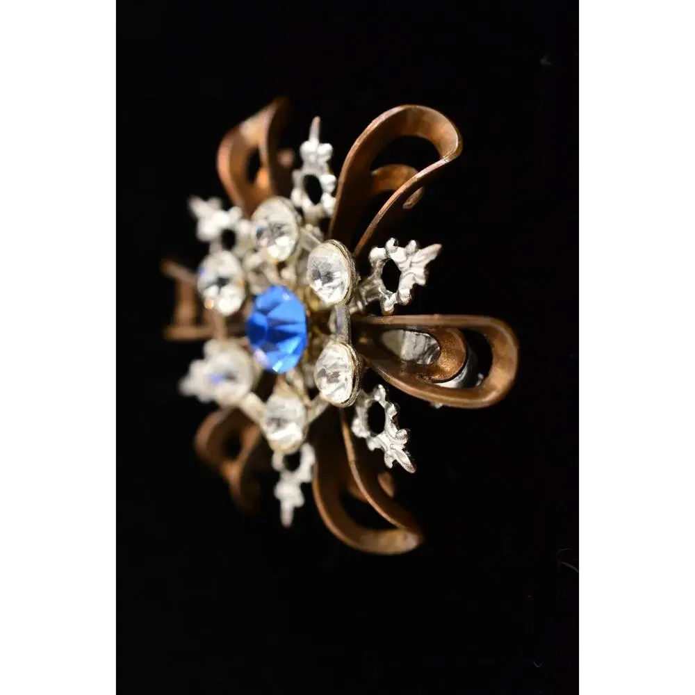 Vintage Flower Pin Brooch Brass Tone Metal Blue Rhinestone 3D Elegant 70s BinAL